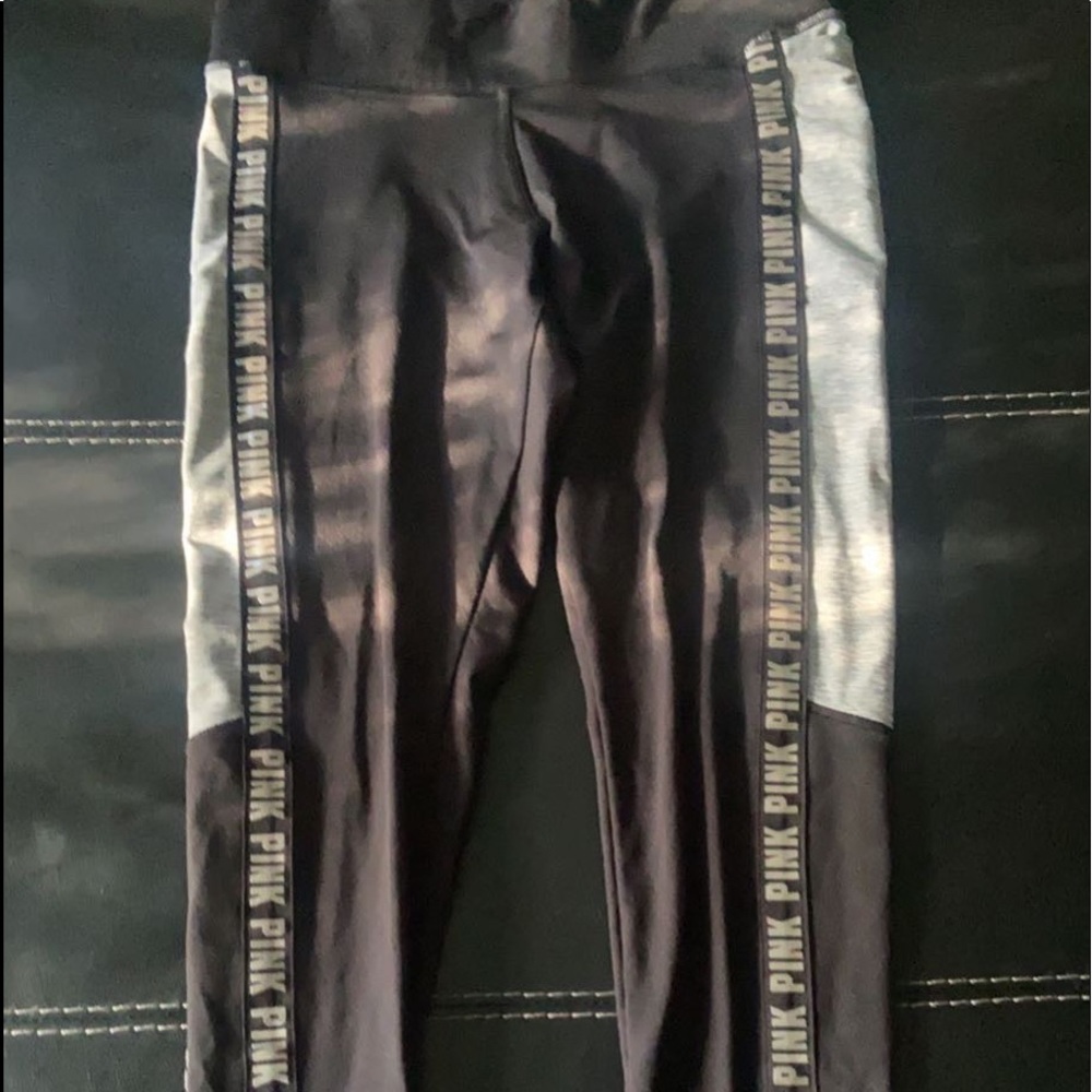 Victoria’s Secret leggings worn
